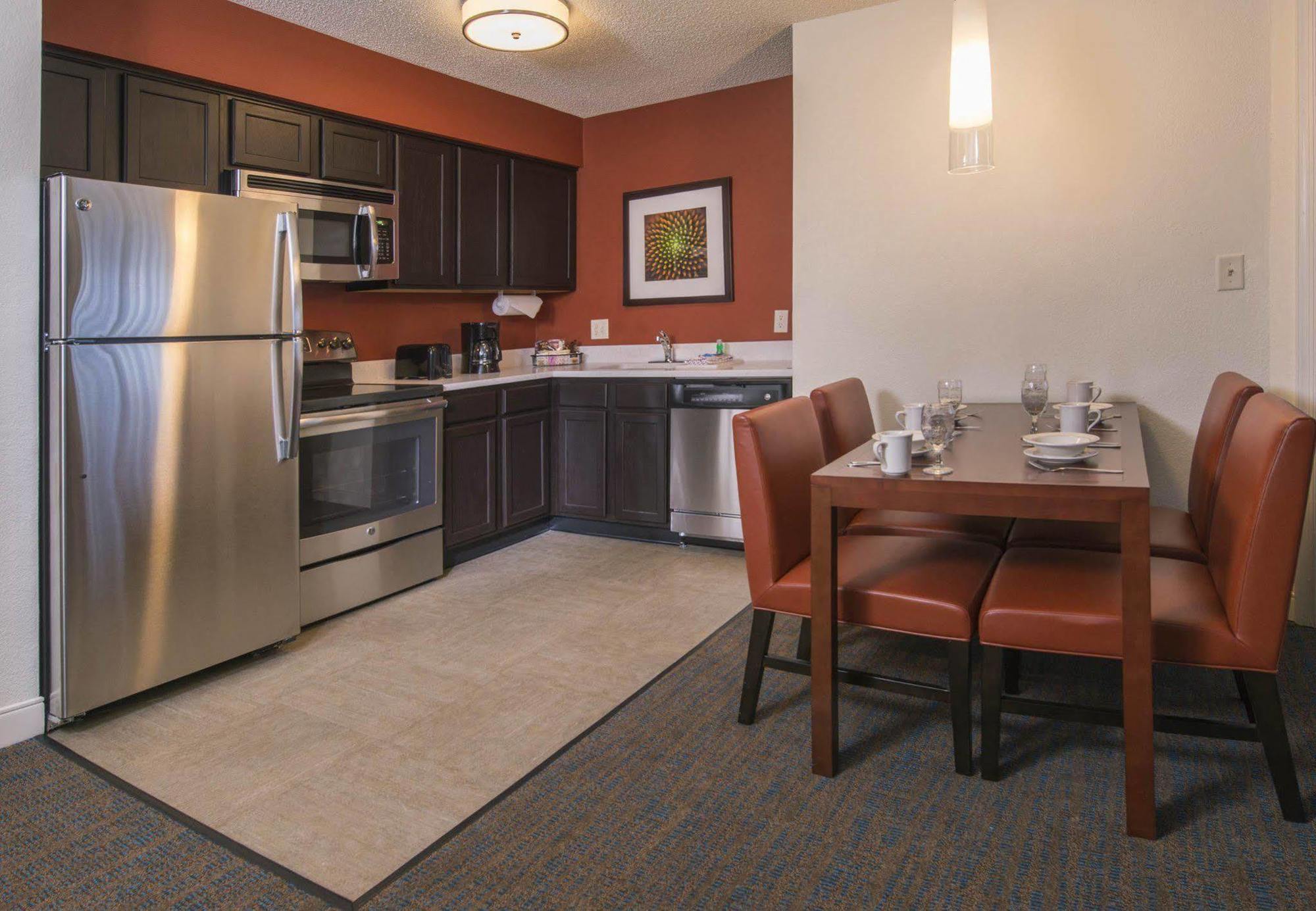 Fairfax Hotel Merrifield