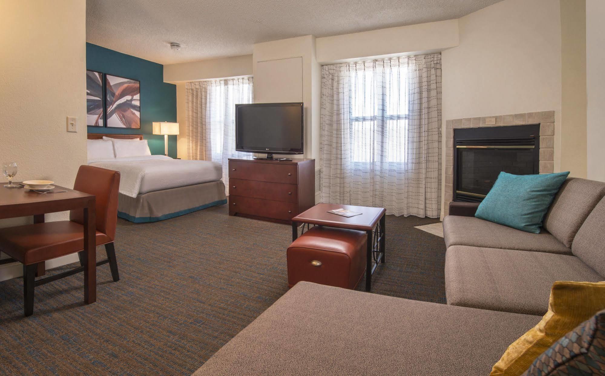 Fairfax Hotel 3*