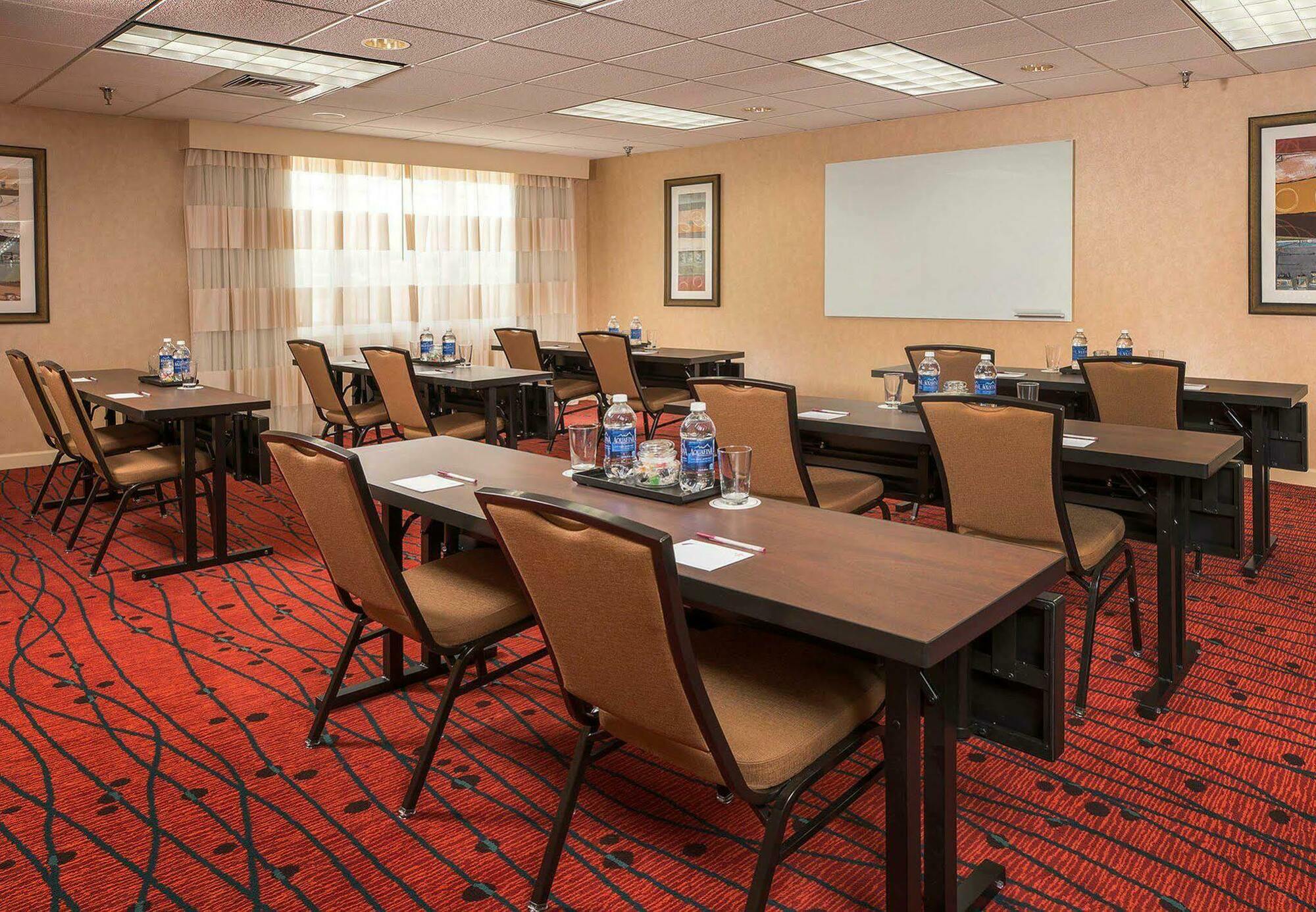 Hotel Fairfax Merrifield
